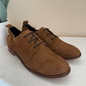 New Musse & Cloud Tan Suede Oxfords